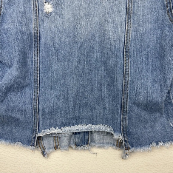 KanCan Los Angeles Size Small Distressed Denim Blue Jean Jacket Raw Hem Buttons - Picture 9 of 16